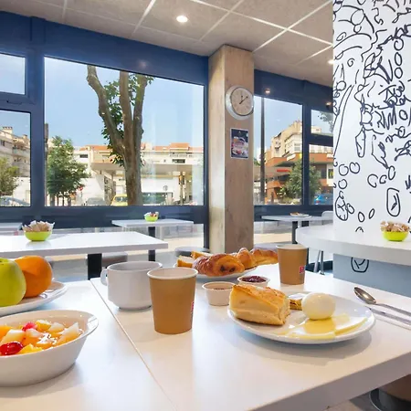 Ibis Budget Marseille Timone-2